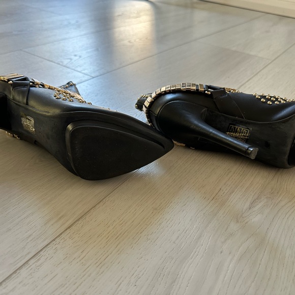 EUC JEFFREY CAMPBELL Gold Buckle ankle booties Sz 7.5 - Picture 9 of 9